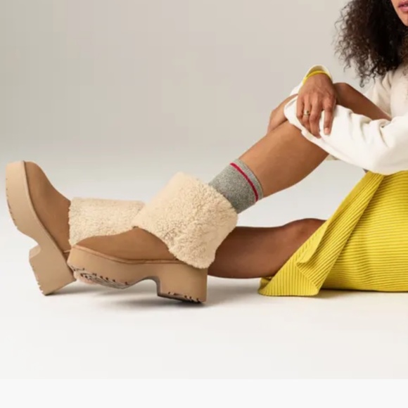 UGG Classic New Heights Genuine Shearling Cuffable Boot - Picture 1 of 12